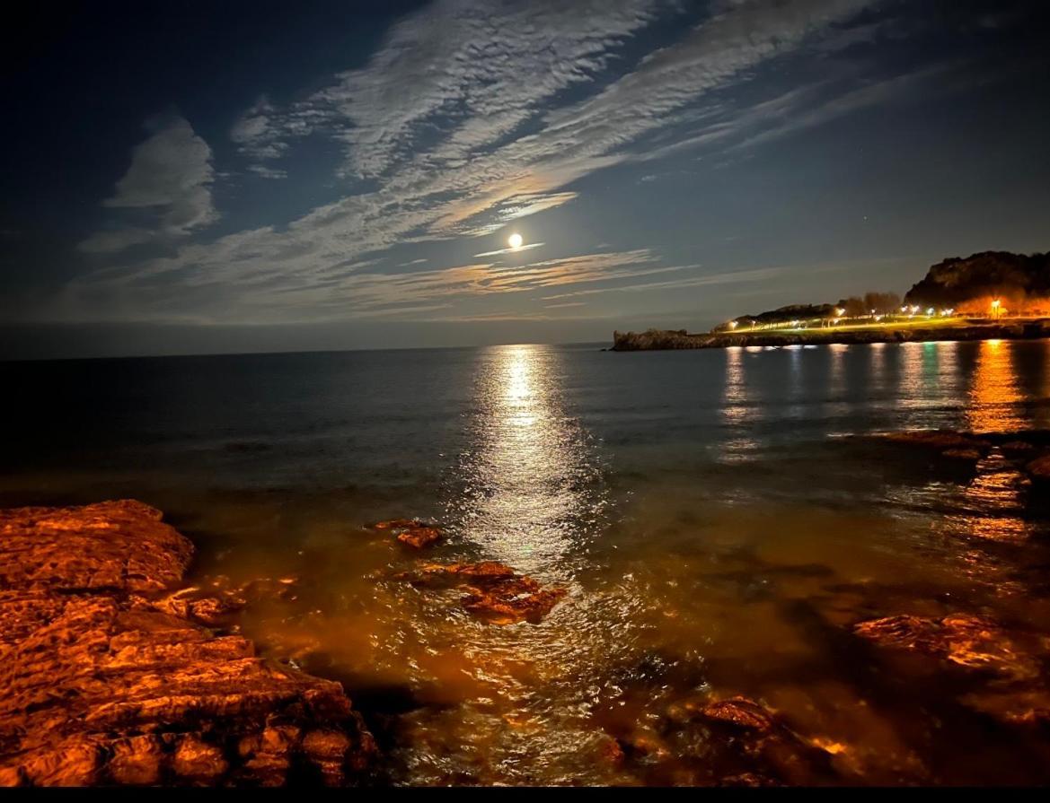 Dias De Ensueno En Castro Urdiales Exterior foto